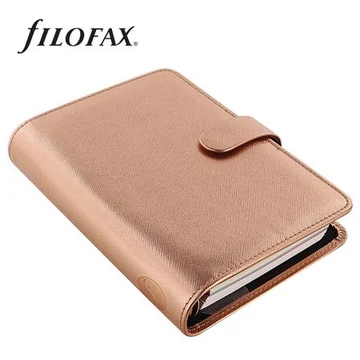 Kalendárium, gyűrűs, betétlapokkal, personal méret, FILOFAX, "Saffiano Metallic", rózsaarany Kalendárium, gyűrűs, betétlapokkal, personal méret, FILOFAX, "Saffiano Metallic", rózsaarany